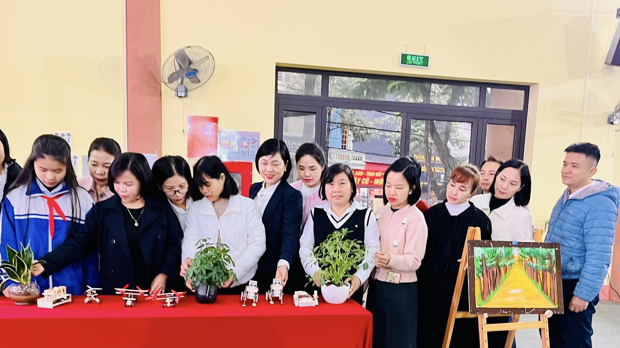 Giữ màu xanh từ hôm nay, gieo tương lai từ mái trường Ngô Văn Sở 5 596923427 1170065111954576 1137898205772041762 n