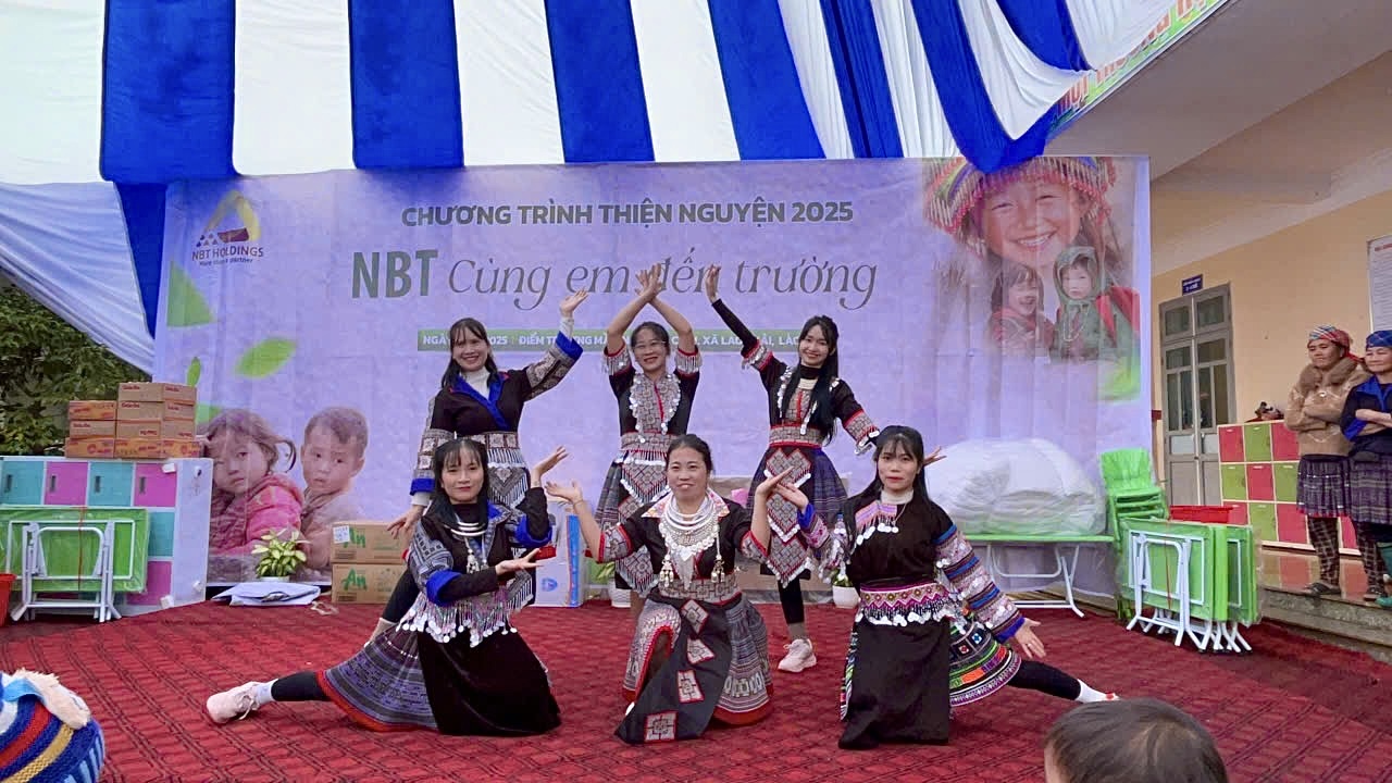 Chung tay vun đắp tương lai học trò vùng cao Lao Chải 1 598006219 1671616397588419 3272195620852122125 n