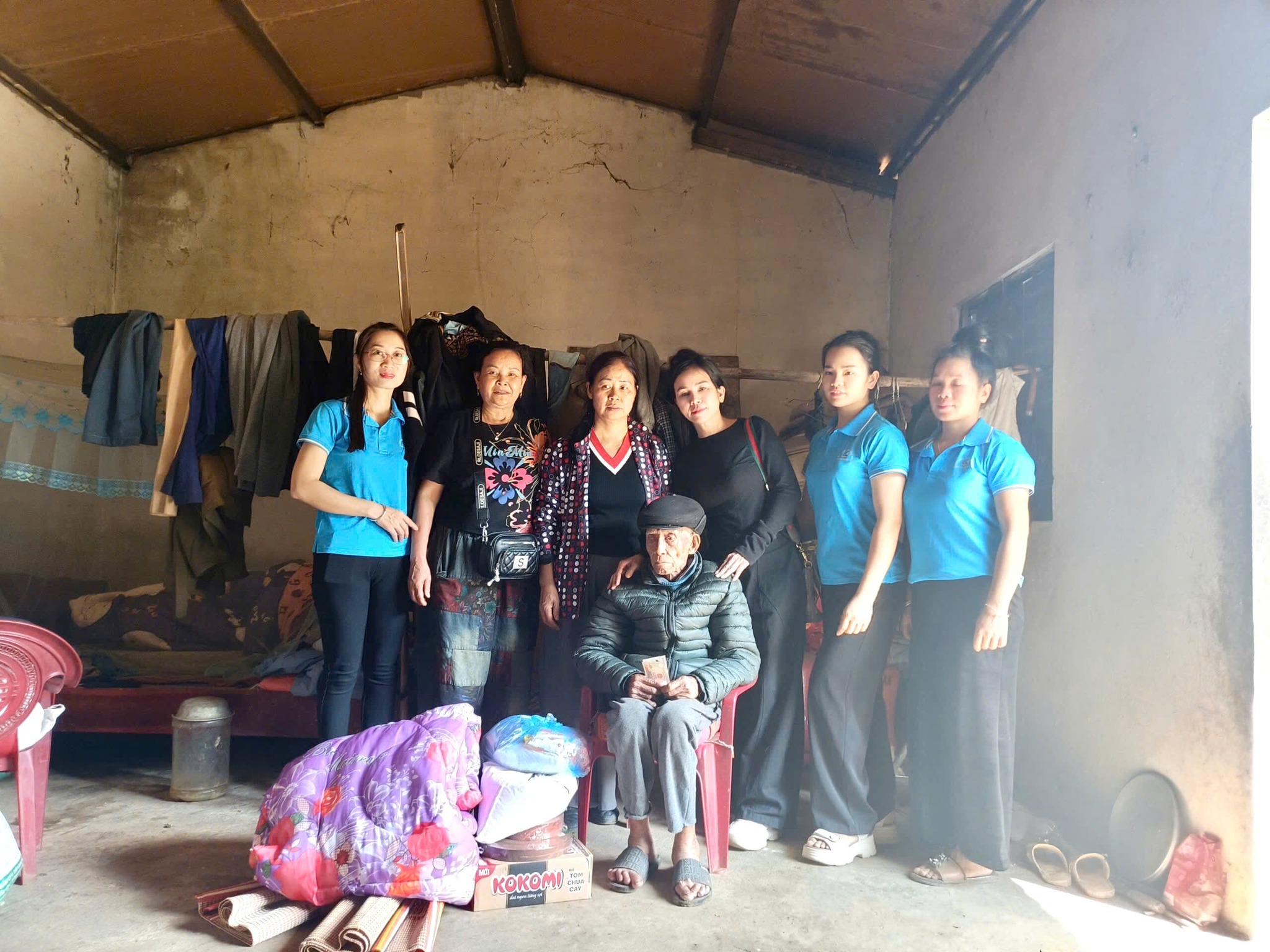 Trao gửi yêu thương, sưởi ấm mùa đông ở Nghĩa Lộ 4 598340480 807765455625467 5339220924267993725 n