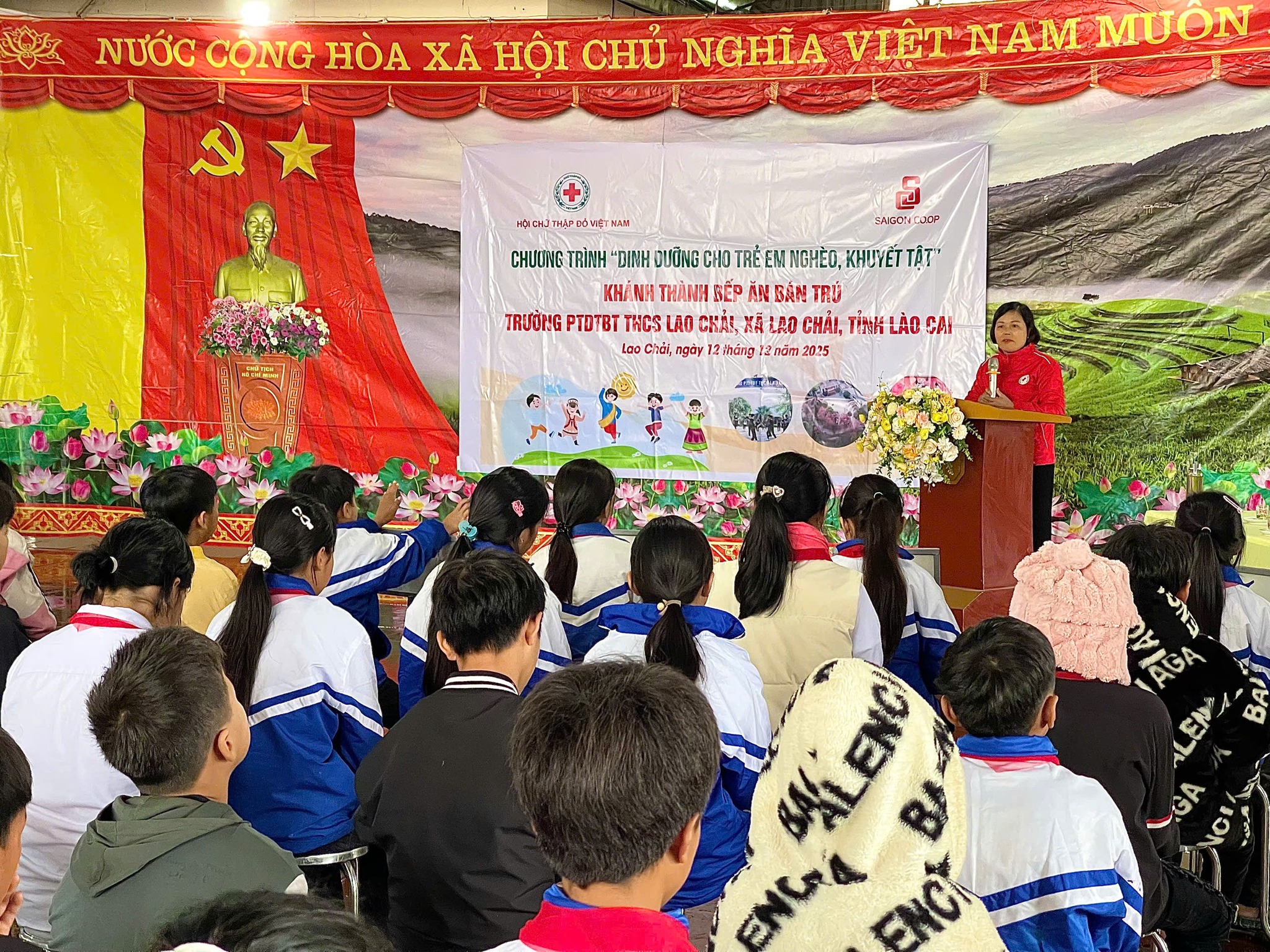 Chung tay vun đắp tương lai học trò vùng cao Lao Chải 4 598437096 1671623084254417 6579248142456440899 n