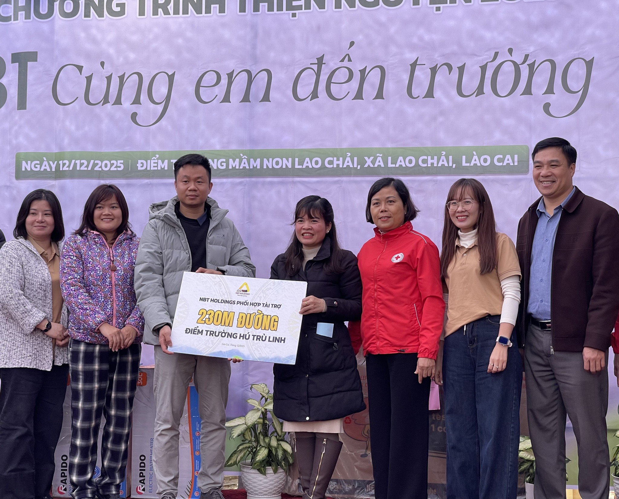 Chung tay vun đắp tương lai học trò vùng cao Lao Chải 6 599808961 1671608584255867 7230177202512927536 n