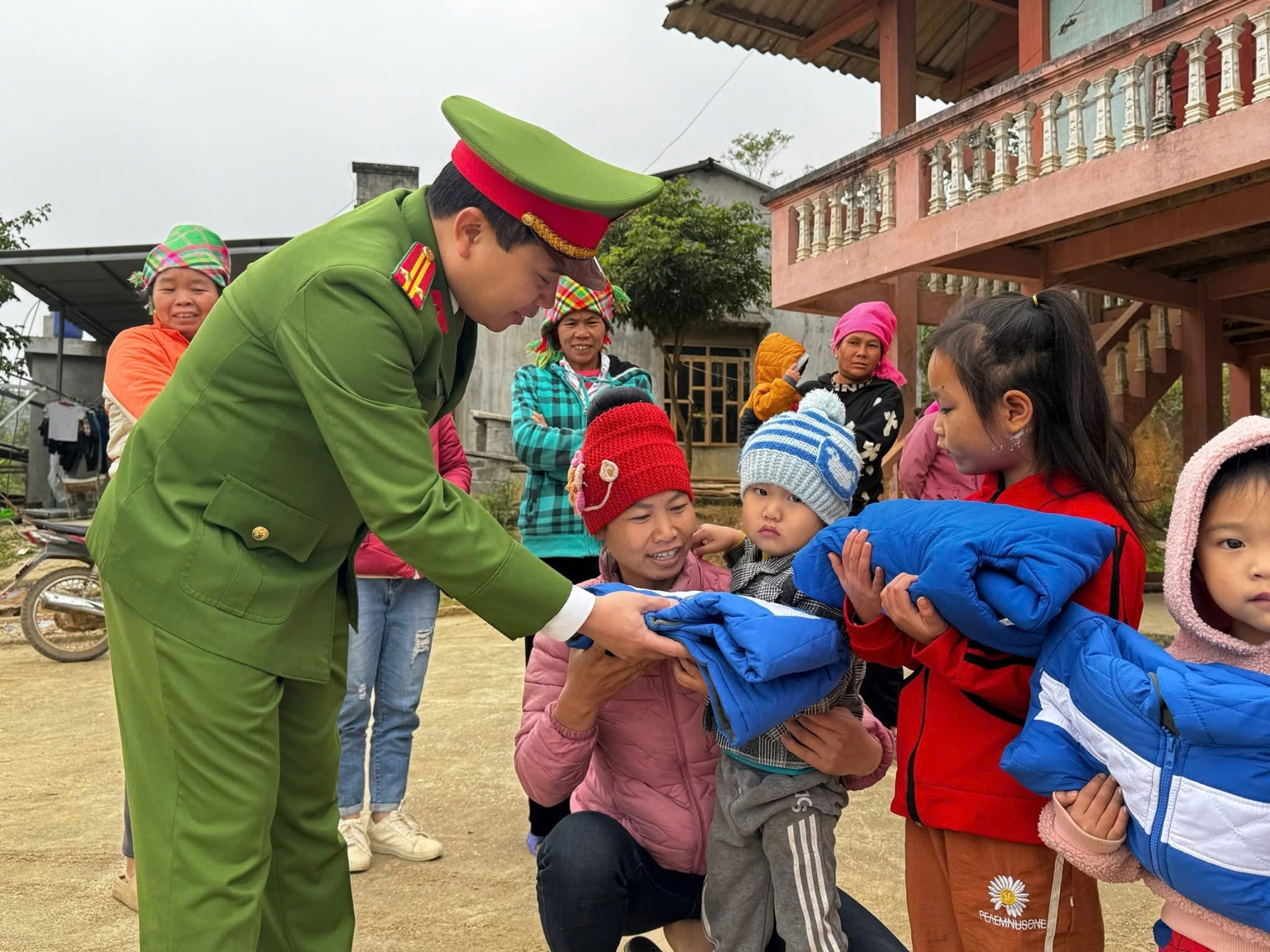 60B374B0 6ACB 46F9 97DF A6C19A36E3C8