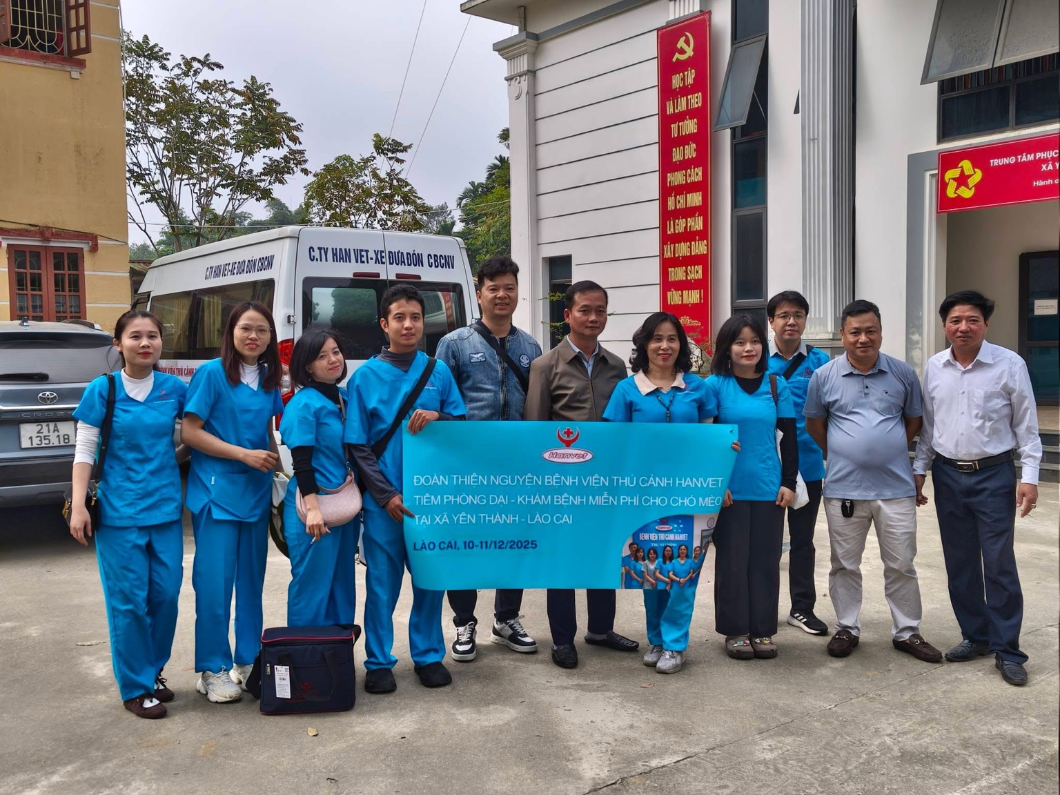 Yên Thành tổ chức khám và tiêm phòng dại miễn phí cho vật nuôi: Chung tay bảo vệ sức khỏe cộng đồng 1 74F8DEF7 D8E1 4A4B 9423 6671D95D8840