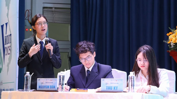 9e20f850e2054c96877411e0e5c27106 siet mo nganh y luat 2.jpg