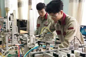 a5301b438fbe435db0e915406f441fa7 doi moi giao duc nghe nghiep 1.jpg