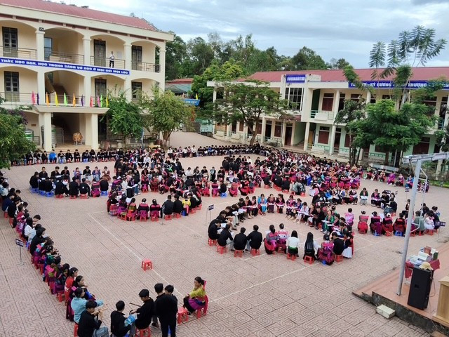 Hoạt động ngoài giờ của học sinh nhà trường.