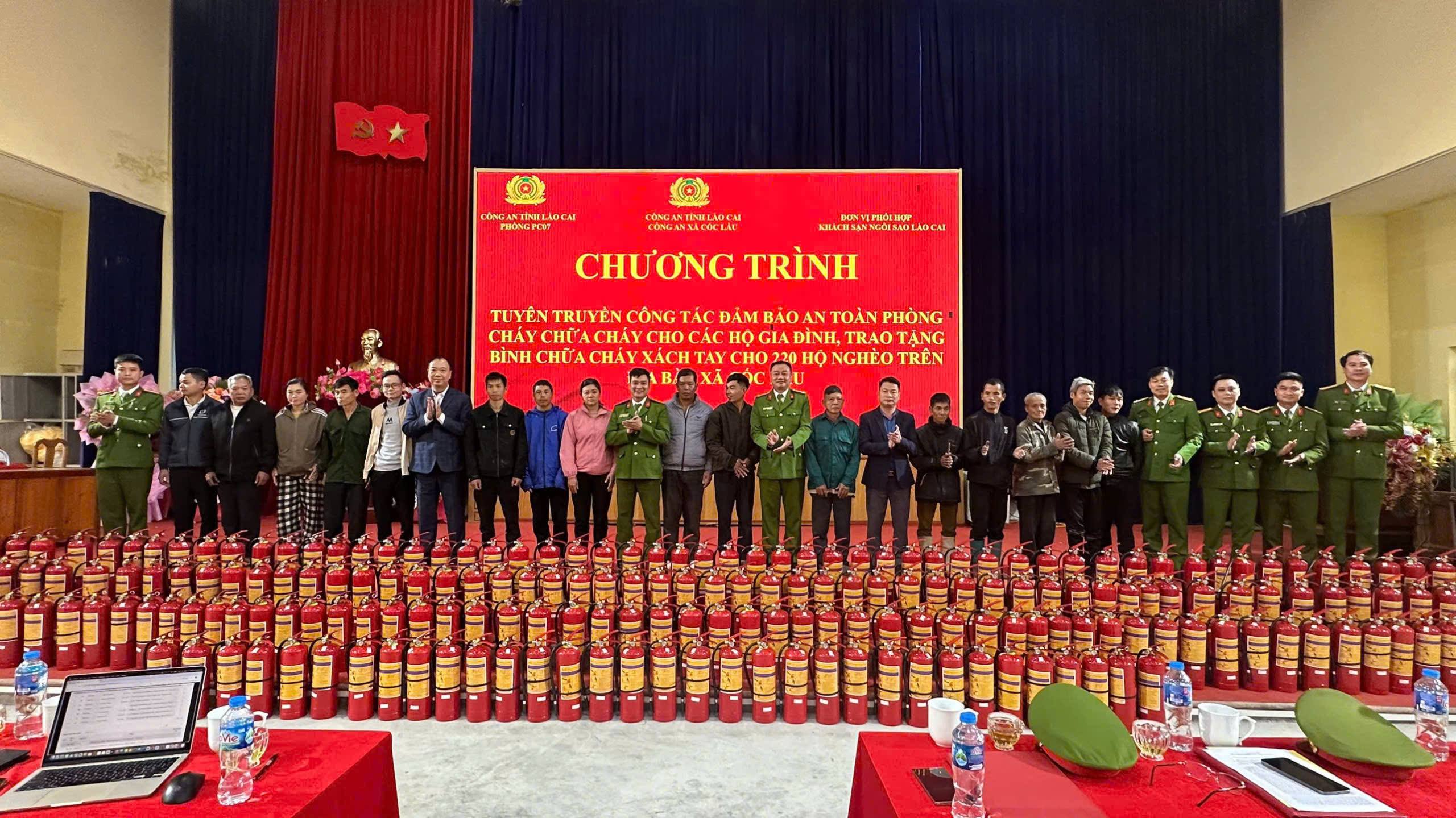 Đưa pháp luật về cơ sở: Lá chắn an ninh từ không gian mạng đến đời sống cộng đồng 3 gen h Coc Lau