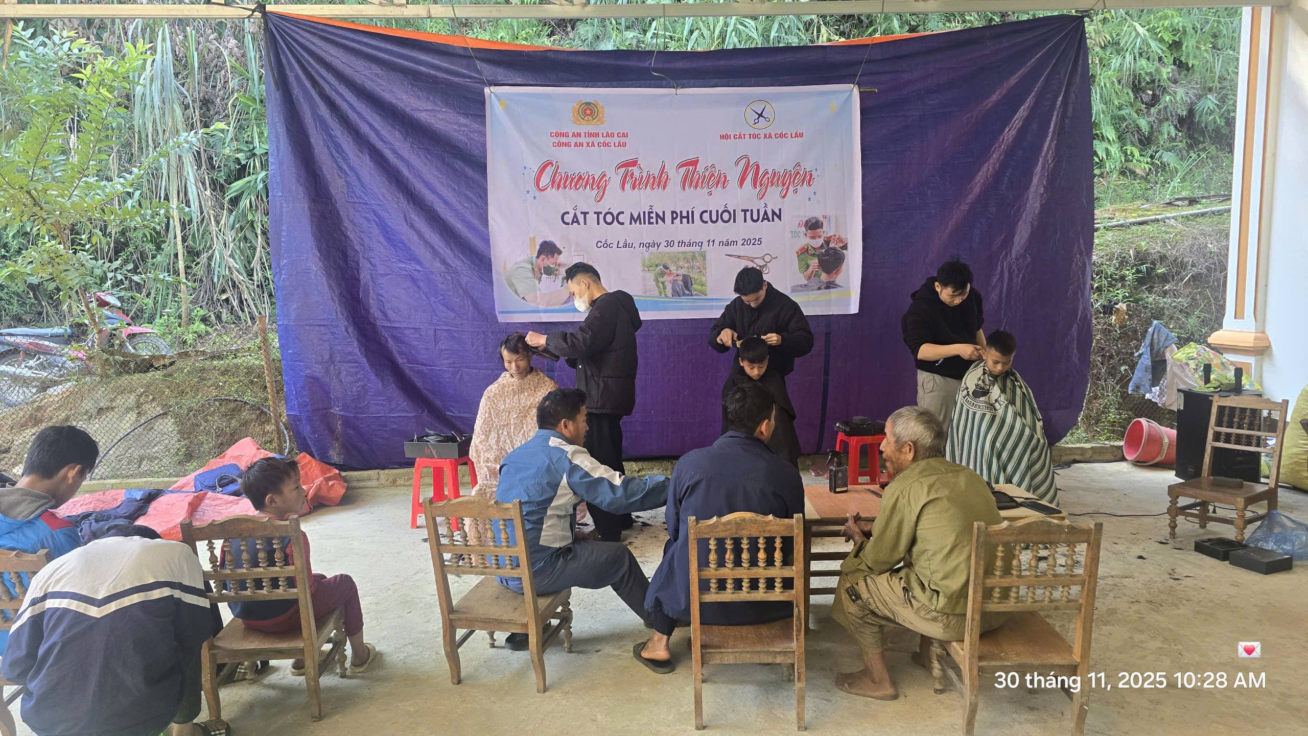 Công an xã Cốc Lầu mang “tiệm tóc cuối tuần” về thôn bản, lan tỏa ấm áp cộng đồng 2 gen h z7276947865574 c3713549881ac702144145a4e7aa4745