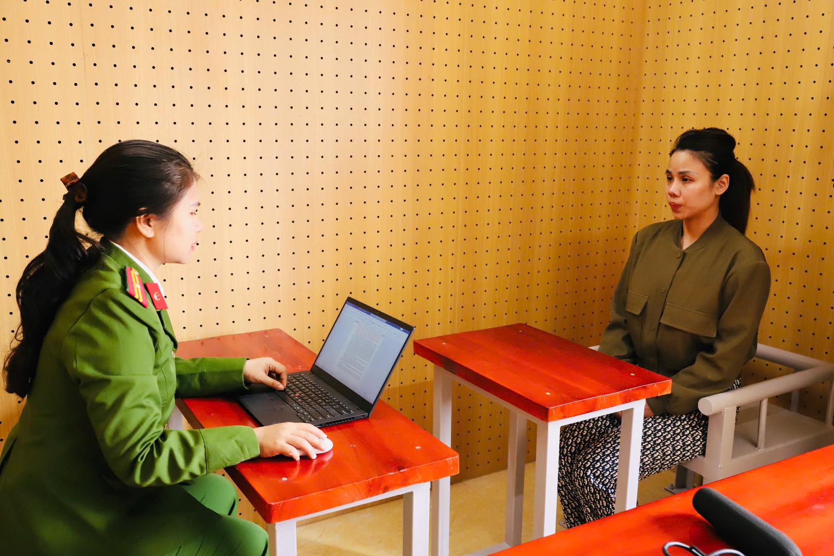 photo library 20251228184840 072b5495 7ae2 4ba6 839a 809166219e72 ao thuy an