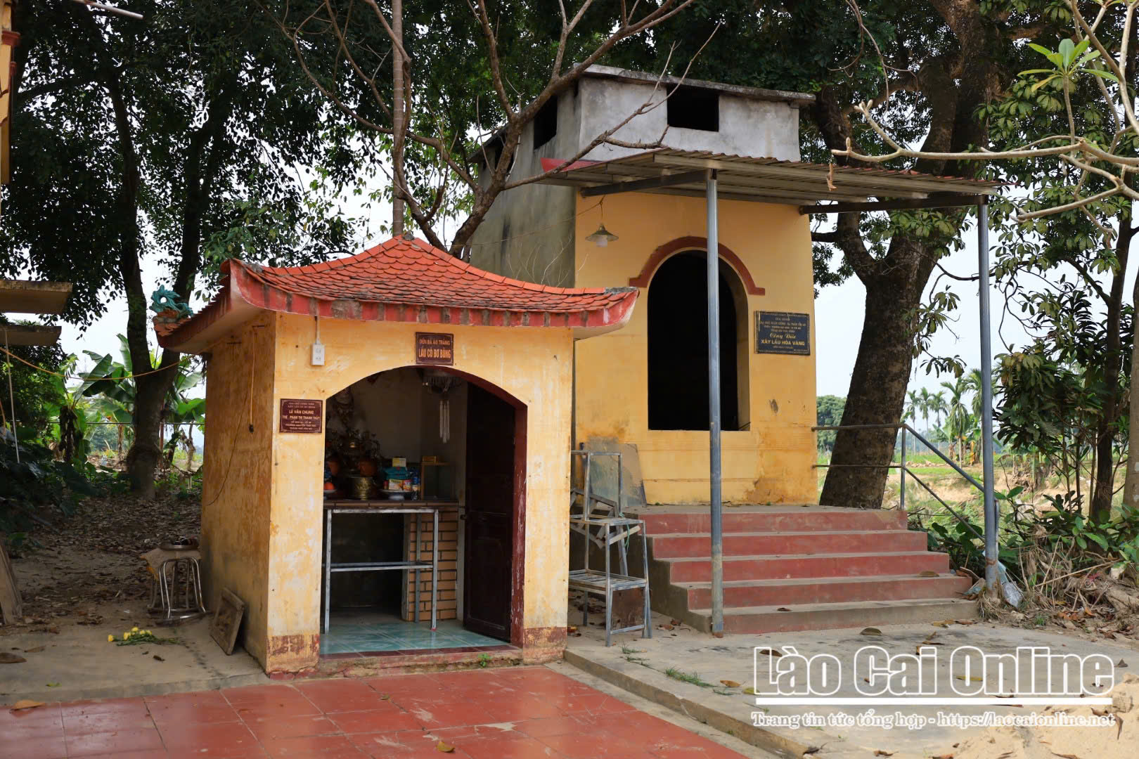 Đền Bà Áo Trắng – điểm tựa tâm linh bên ngã ba sông 22 z7309031519283 d3da108aa82d0a5442e0d74c1a52b648