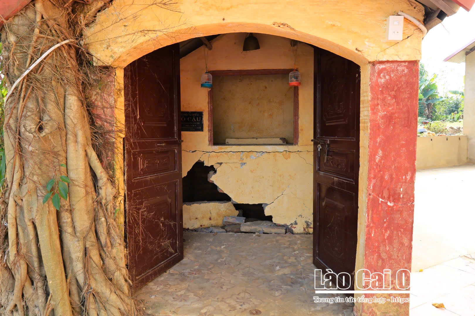 Đền Bà Áo Trắng – điểm tựa tâm linh bên ngã ba sông 15 z7309031538881 9b269e20f15bc9c2f47c8566adc46f2c