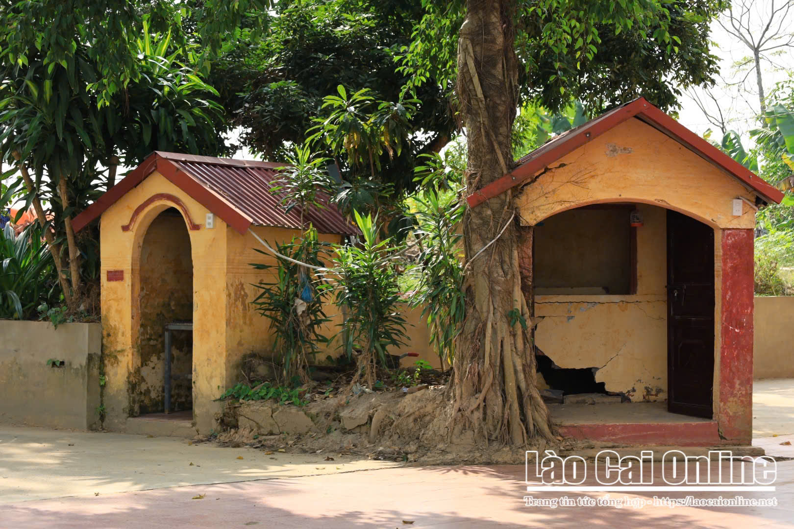 Đền Bà Áo Trắng – điểm tựa tâm linh bên ngã ba sông 16 z7309031546748 c7a798087334cf7ac4cbd392d4688fcd