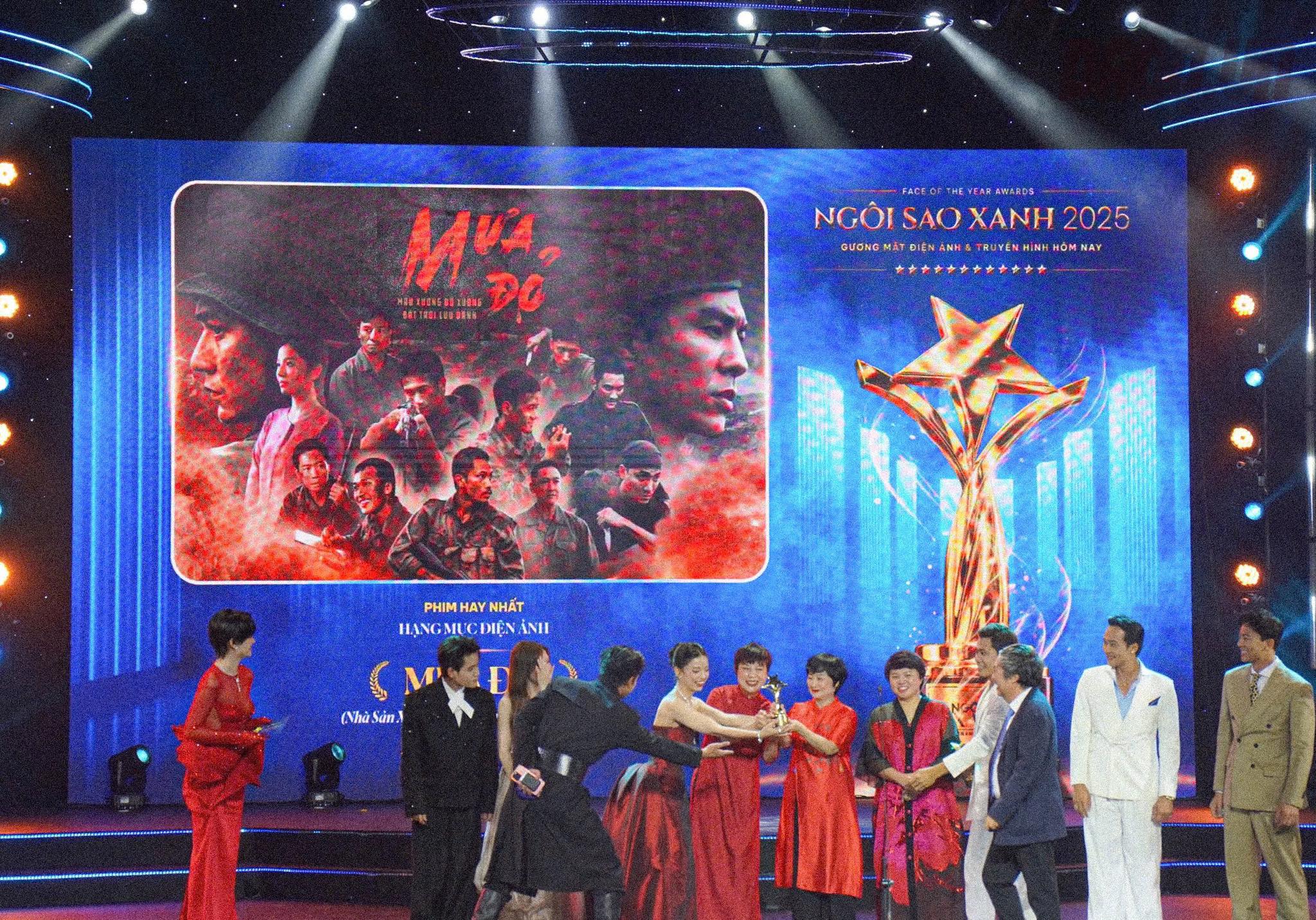 "Mưa đỏ" đại thắng giải Ngôi Sao Xanh 2 614066776 122216601782368201 2766487406497842264 n 1