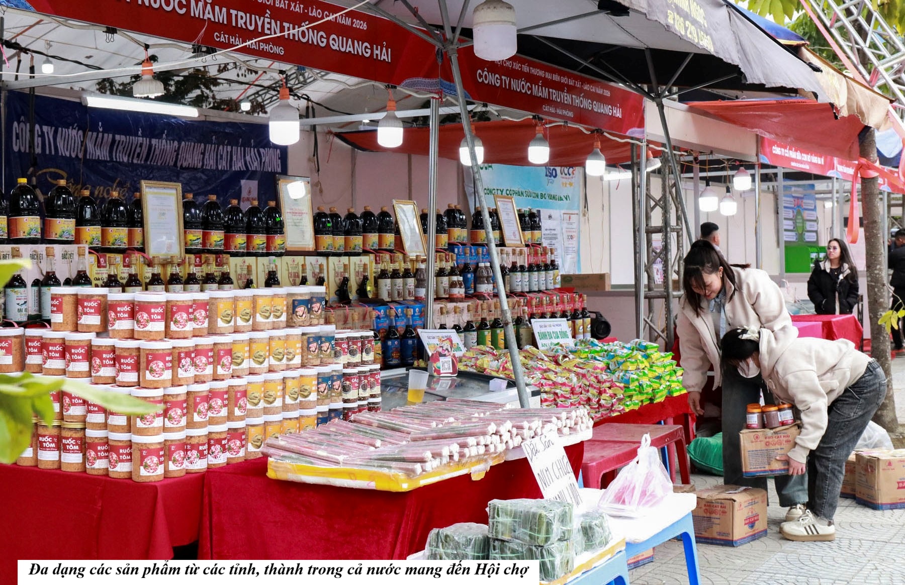 Anh Quang Phan Trung tam Van hoa TT TT khu vuc Bat Xat.lco .01