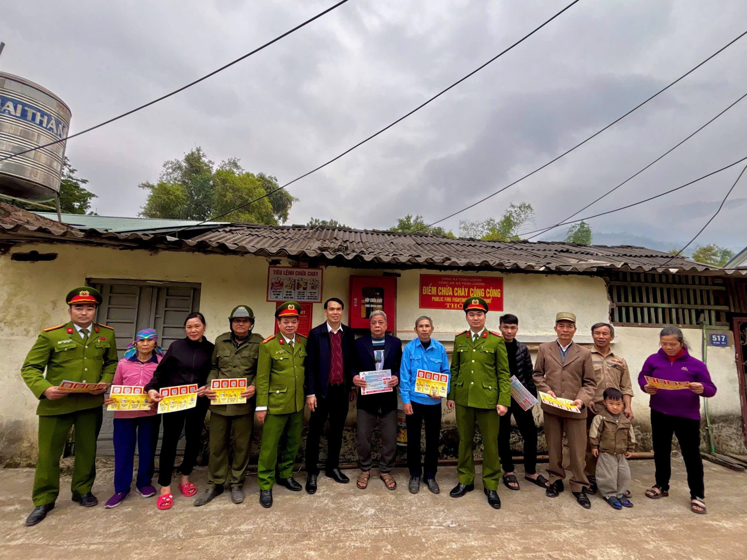 Cong an xa Tang Loong tang cuong cac giai phap phong chay chua chay va cuu nan cuu ho tu co so scaled