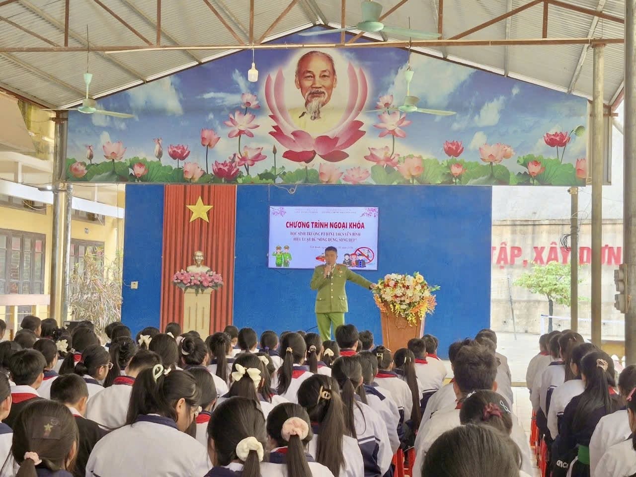 Cong an xa truyen dat kien thuc phap luat thong qua hinh anh tinh huong thuc te sinh dong