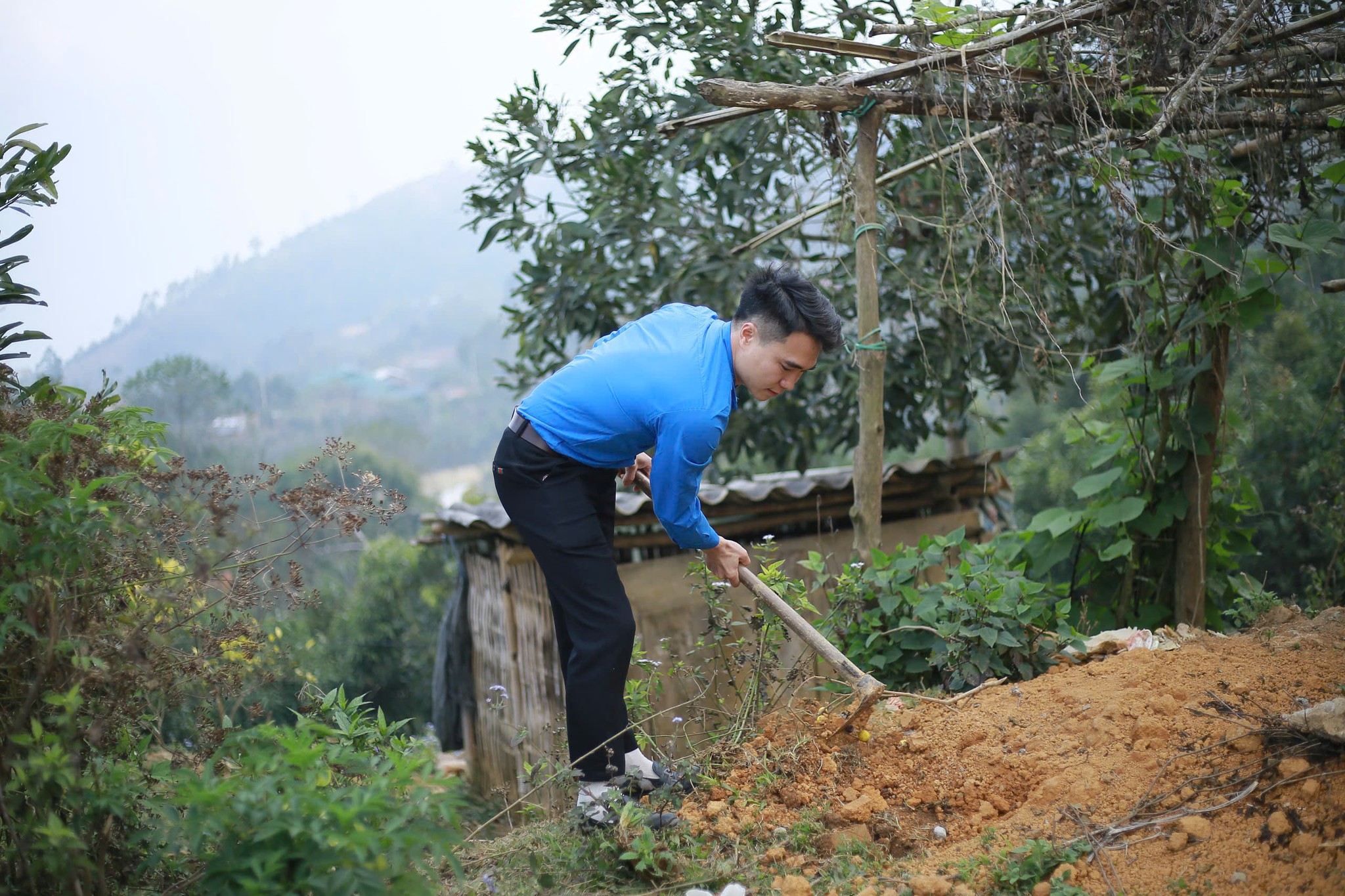 Mot so hinh anh khac tai chuong trinh Anh Tay Bac trong toi.lco .06