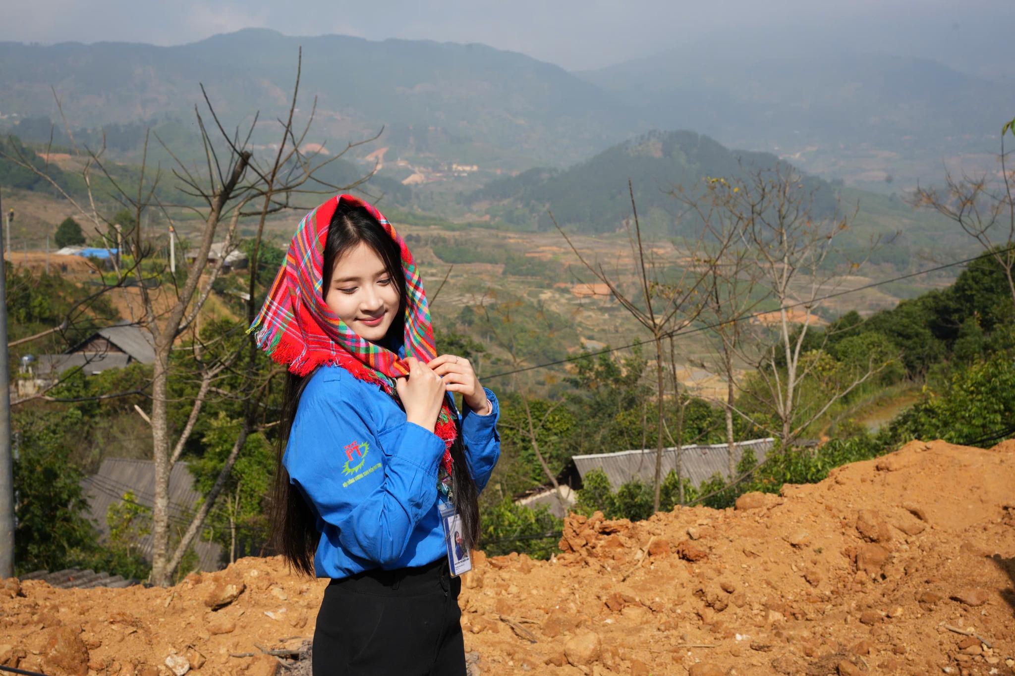 Mot so hinh anh khac tai chuong trinh Anh Tay Bac trong toi.lco .08