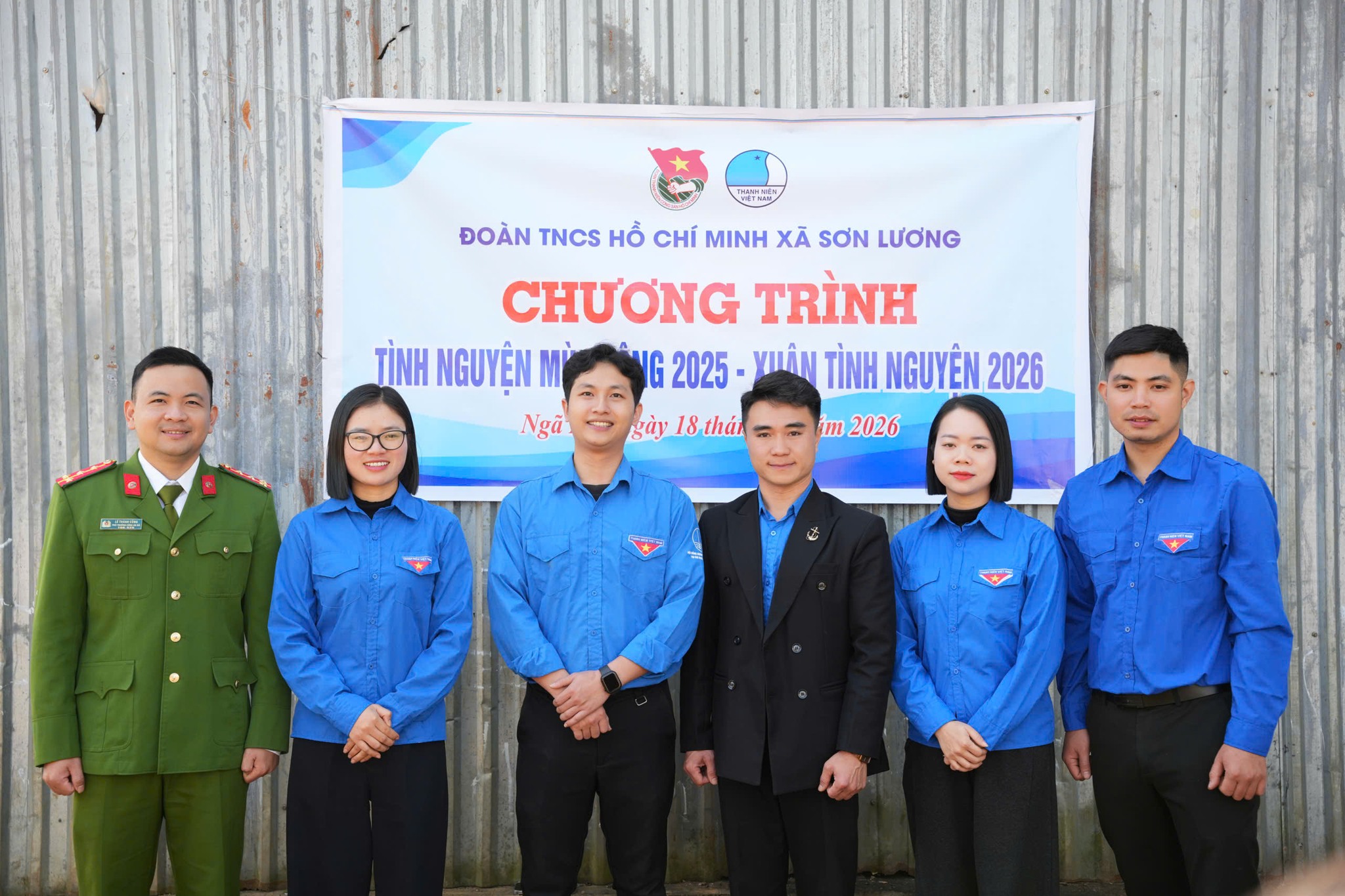 Mot so hinh anh khac tai chuong trinh Anh Tay Bac trong toi.lco .09