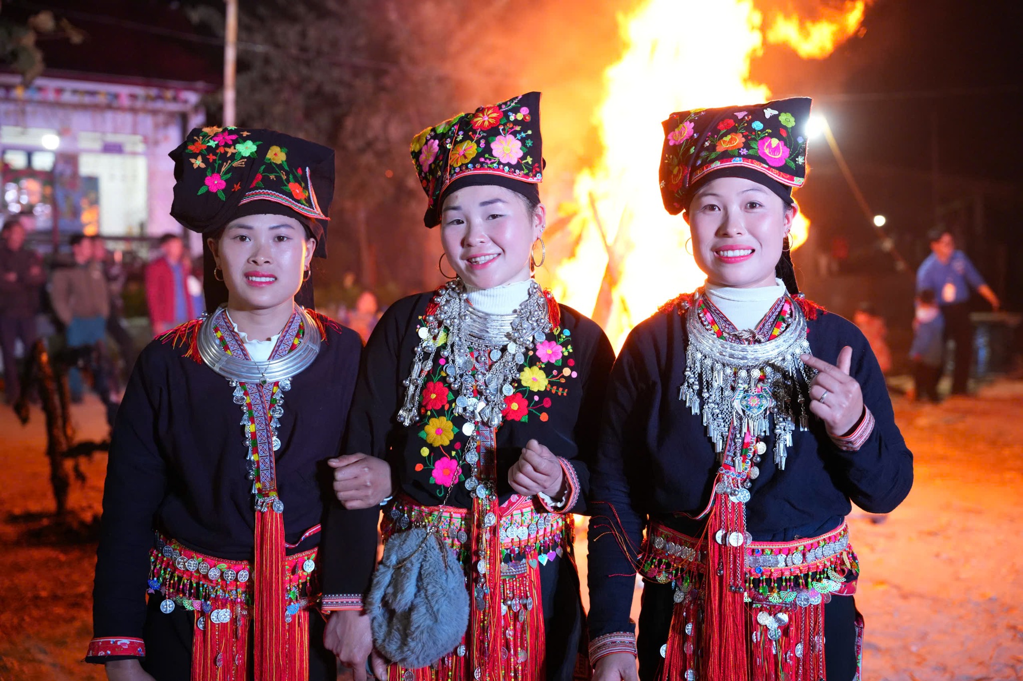 Mot so hinh anh khac tai chuong trinh Anh Tay Bac trong toi.lco .11