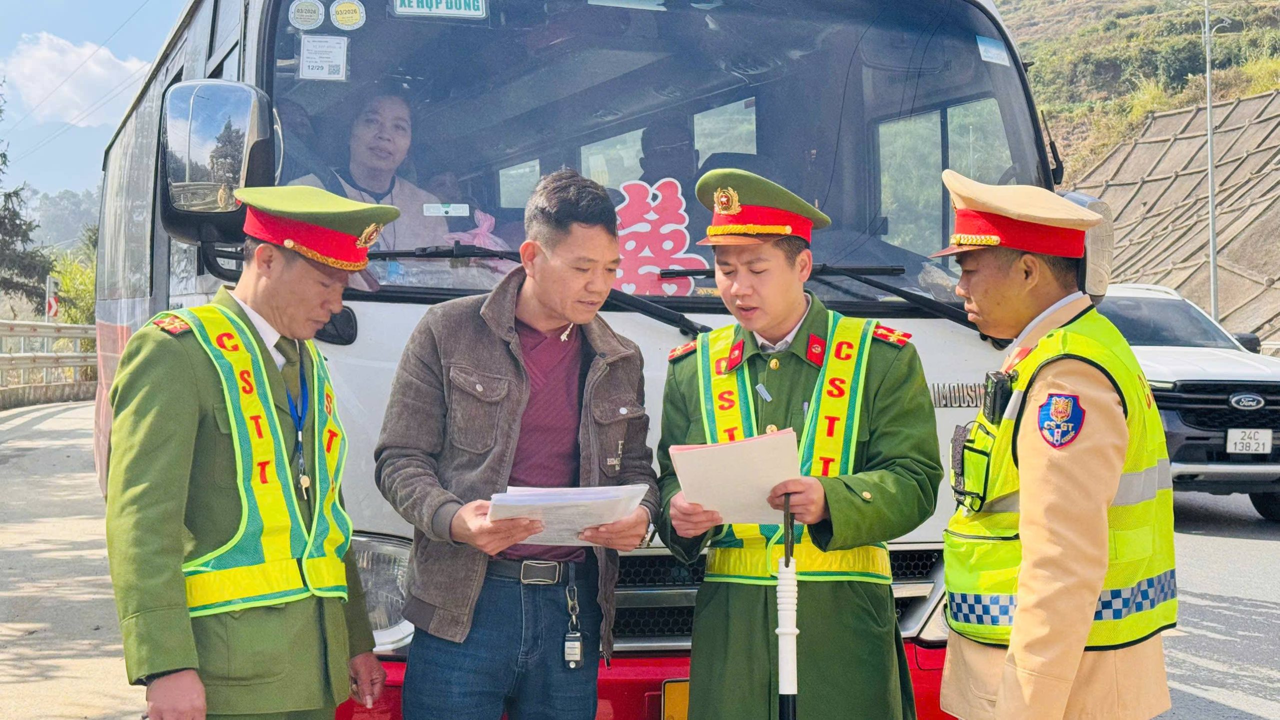 Lào Cai bảo đảm trật tự, an toàn giao thông dịp nghỉ lễ trên tuyến quốc lộ 4D và khu du lịch Sa Pa 1 gen h Ta Phin 2 193244 scaled