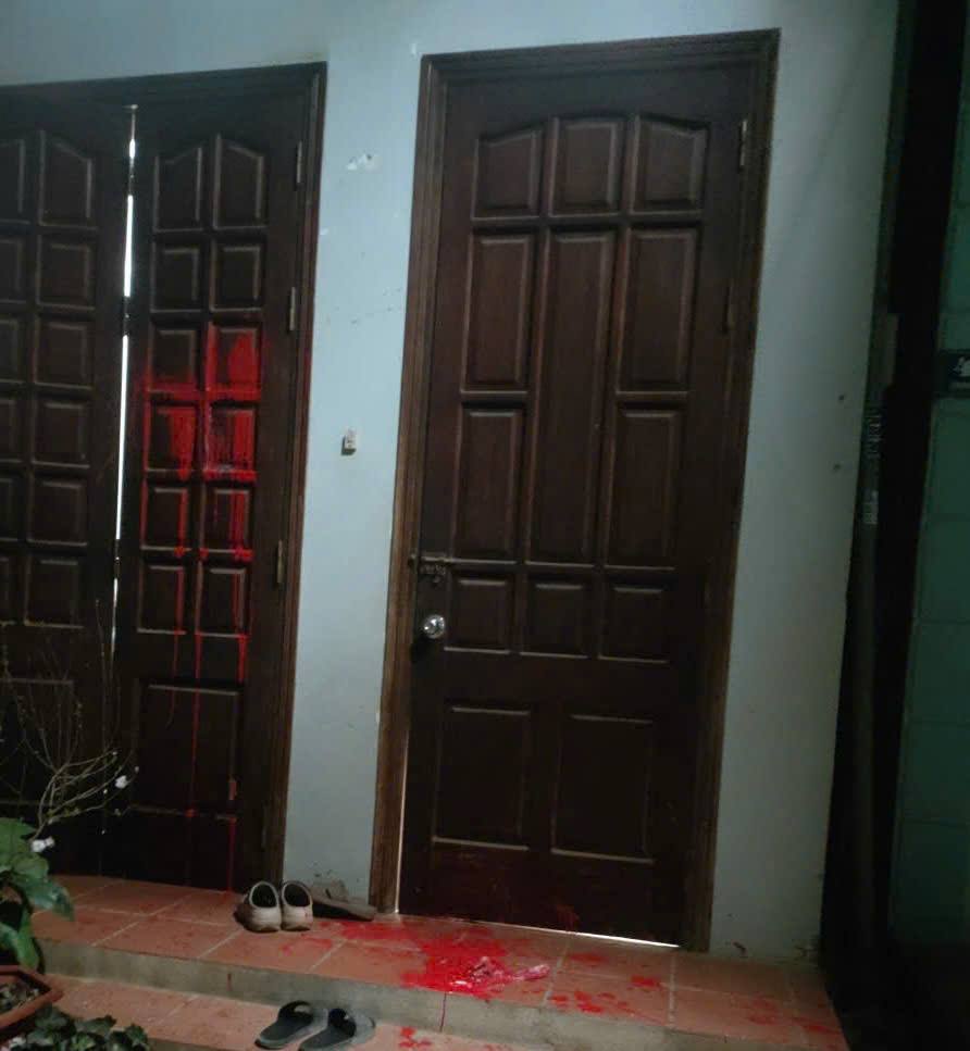 Công an xã Văn Bàn xử phạt 2 đối tượng ném chất bẩn vào nhà người khác 3 gen n z7403306632669 41e5a2fdd06f35aeca83dfe45b4b7620