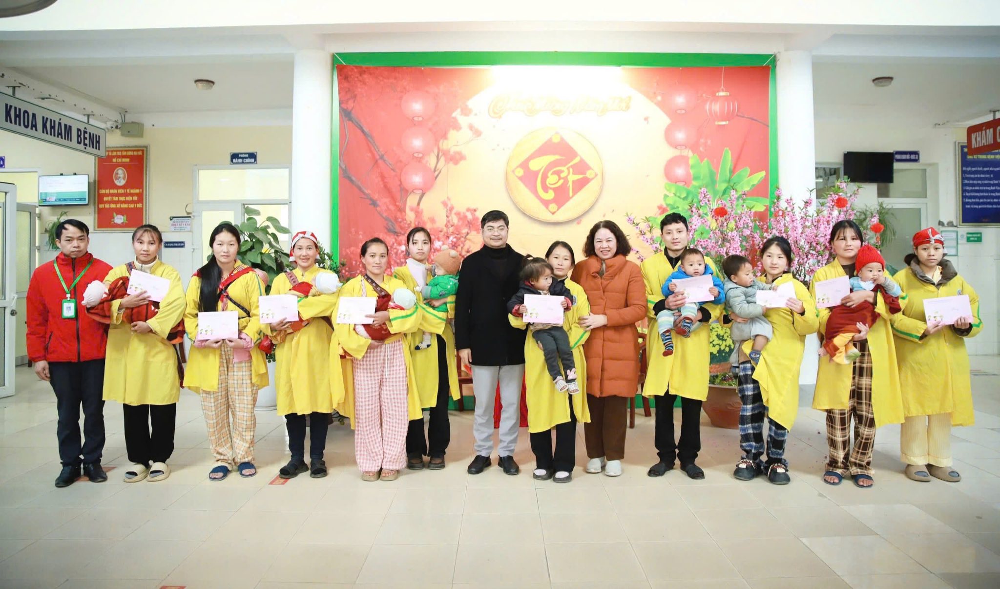 nhung phan qua y nghia tu quy bao tro tre em tinh lao cai tiep them dong luc cho benh nhi va gia dinh trong dip dau