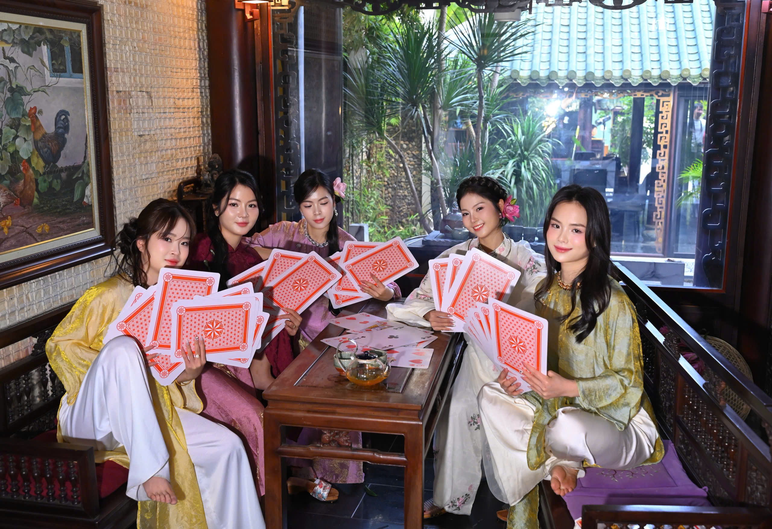 Đa dạng về trang phục nhiều sự lựa chọn cho bạn