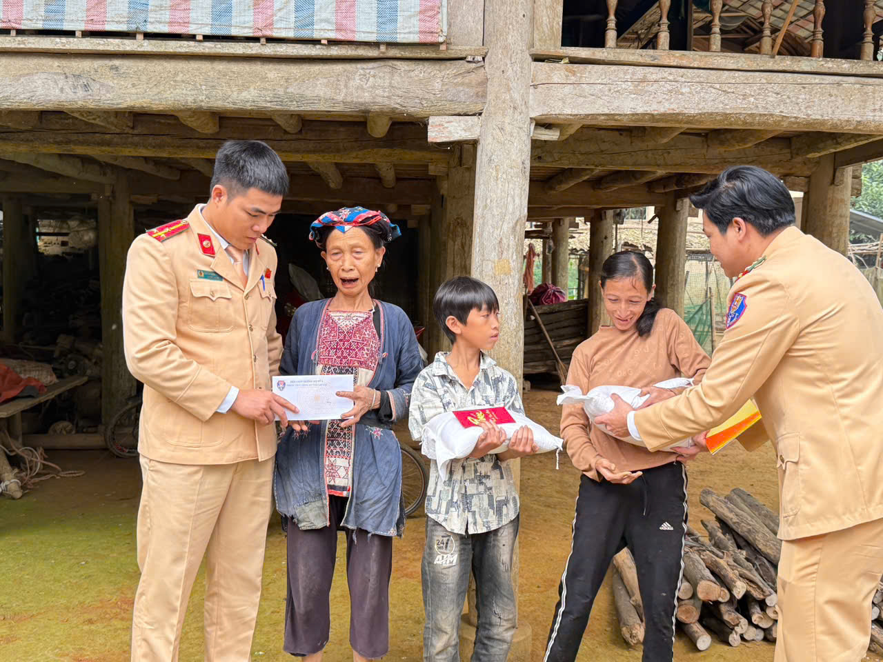 z7444957131033 lco8.vn