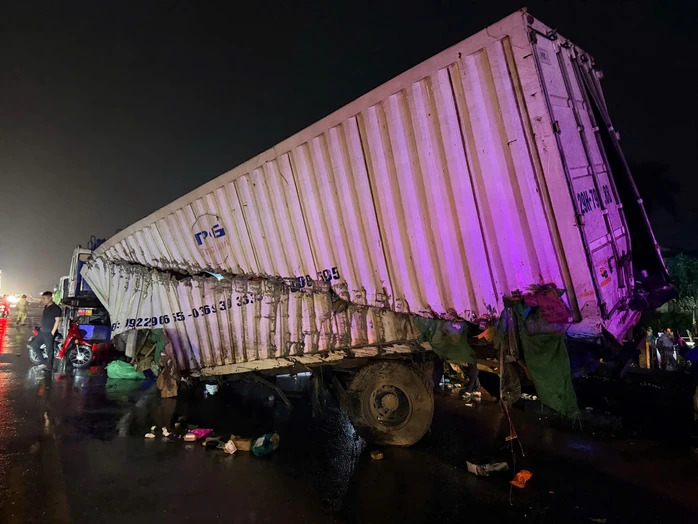 1 17720372843511318811661