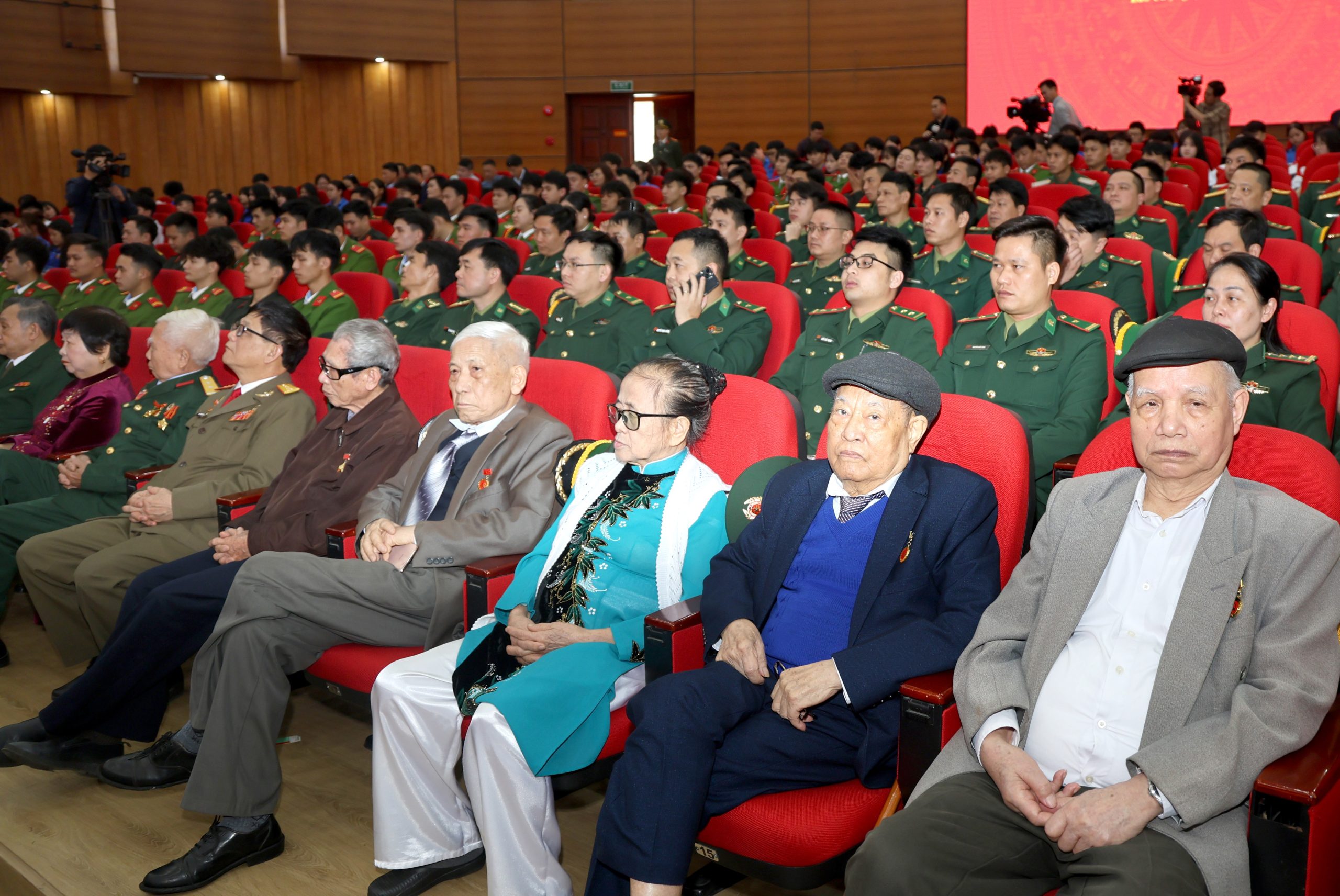 Chủ Tịch Nước Lương Cường Thăm, Chúc Tết Đảng Bộ Và Nhân Dân Lào Cai Nhân Dịp Xuân Bính Ngọ 2026 2 1l8a4359c scaled 1