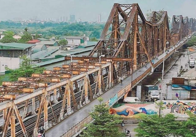 Hình ảnh cầu long biên. Ảnh internet