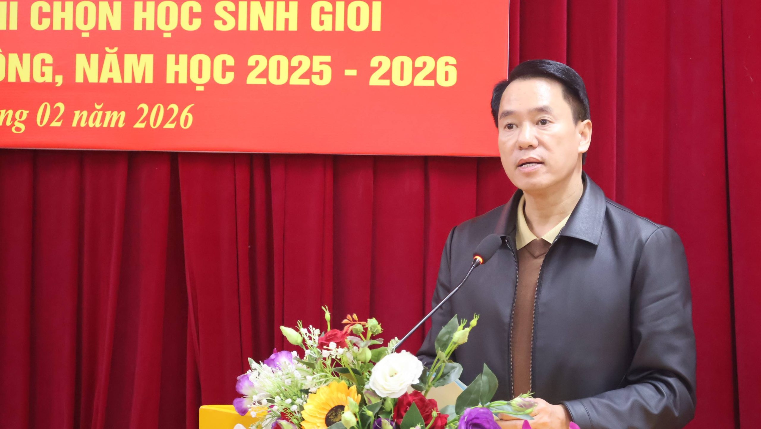 D c Luyen Huu Chung Giam doc So GD DT phat bieu tai buoi gap mat scaled