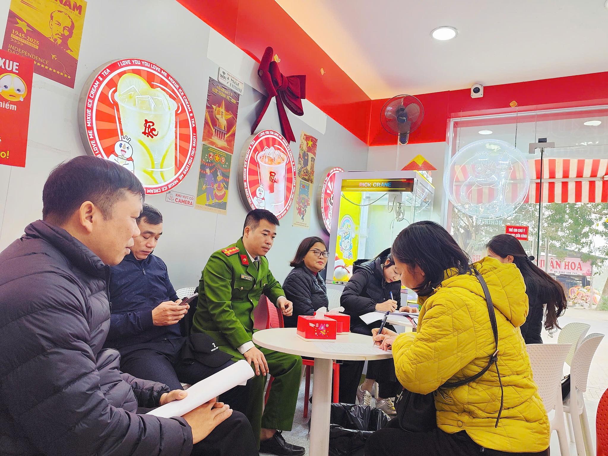 Mot so hinh anh khac tai Phuong Nghia Lo lco 07