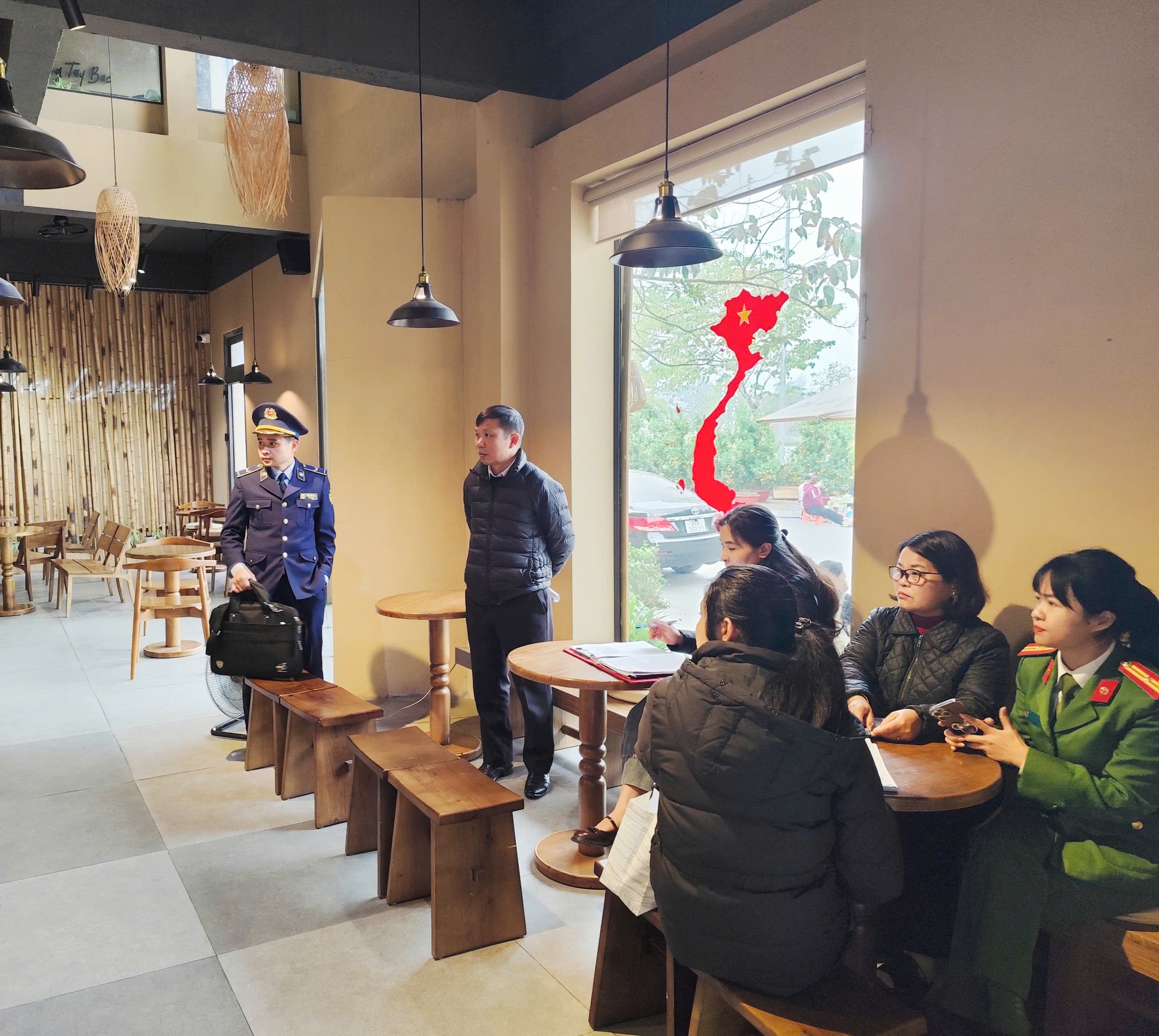 Mot so hinh anh khac tai Phuong Nghia Lo lco 10