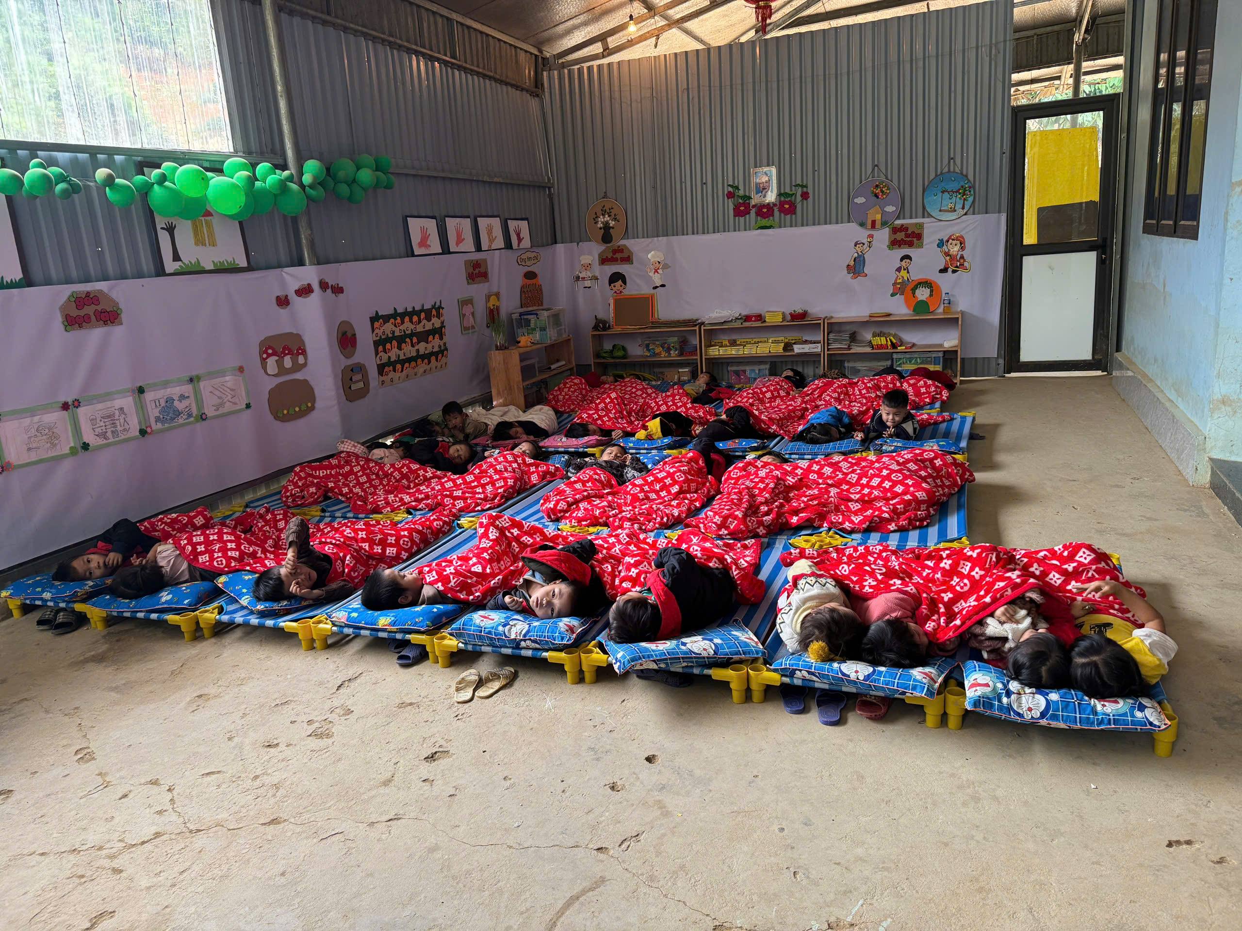 Mot so hinh anh tai Chuong trinh tinh nguyen lco 03