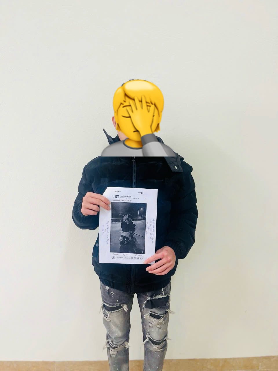 Công an xã Bảo Thắng xử phạt trường hợp đăng tải thông tin kích động bạo lực trên mạng xã hội 3 Trieu Van H tai co quan dieu tra 1 1