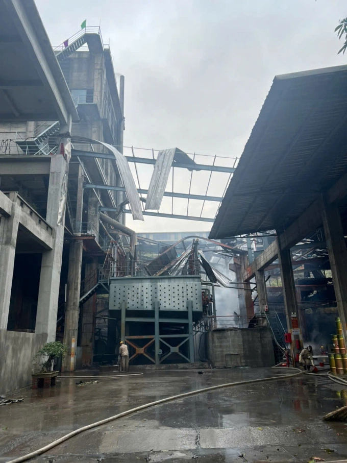 Nổ bồn phốt pho tại KCN Tằng Loỏng, 1 người tử vong 2 Khu vực xảy ra vụ nổ trưa 23/2. Ảnh: T.Q