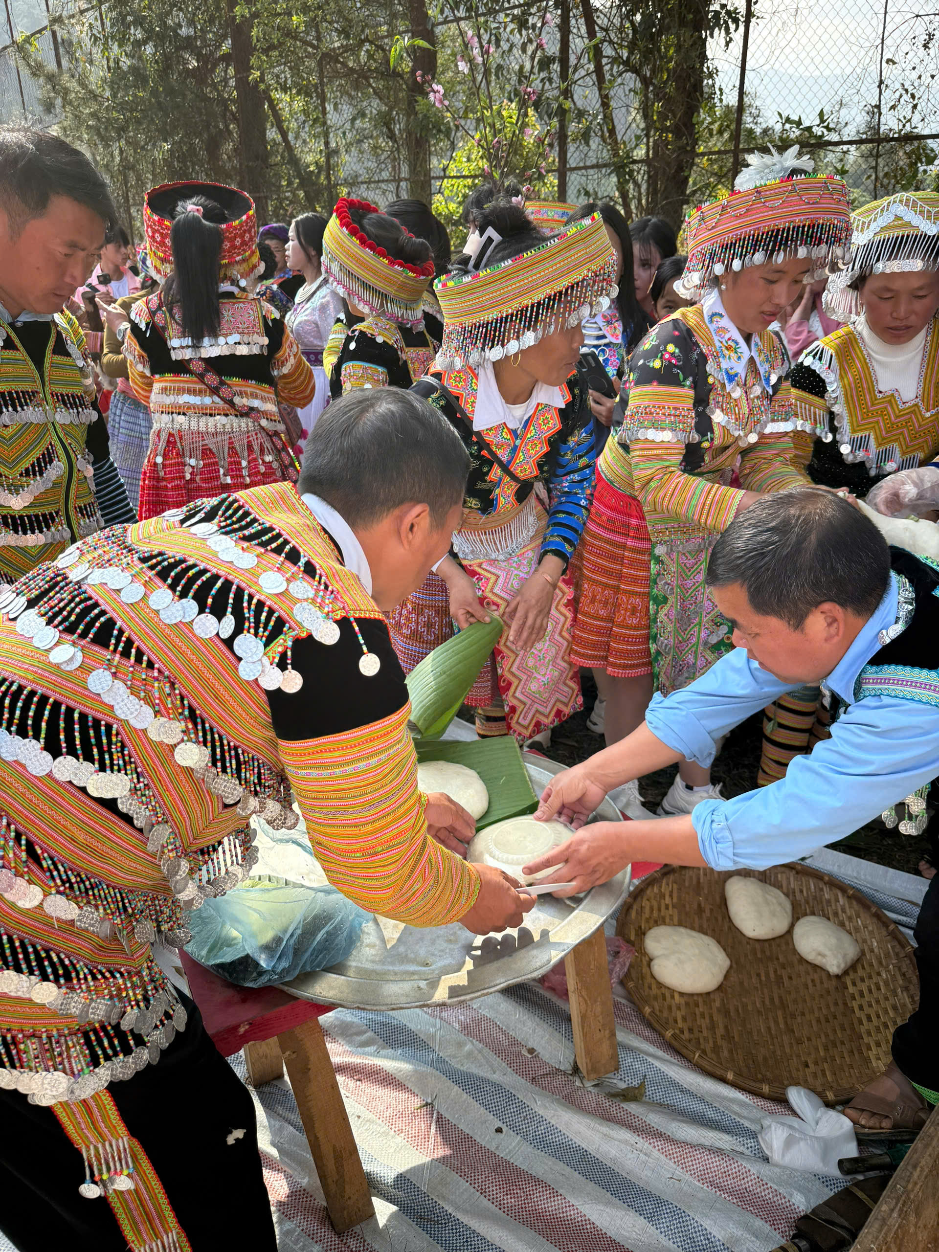 Lễ hội Gầu Tào – Xã Hạnh Phúc 2026: Bản hòa ca rực rỡ của mùa xuân vùng cao 4 Lễ hội Gầu Tào 2026