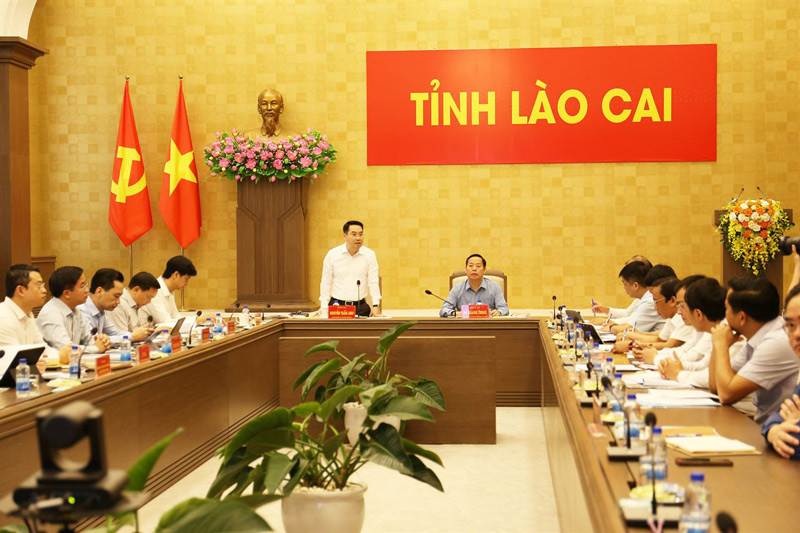 Ông Nguyễn Tuấn Anh - Chủ tịch UBND tỉnh Lào Cai - phát biểu tại buổi làm việc. Ảnh: Thanh Thủy