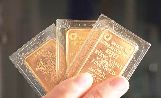 Giá vàng sáng 6.3 giảm 2,2 triệu đồng/lượng
