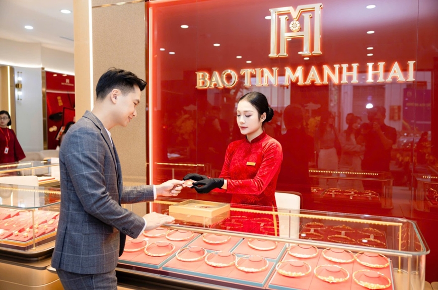 Giá vàng hôm nay (20-3): Giá vàng rơi thẳng đứng.