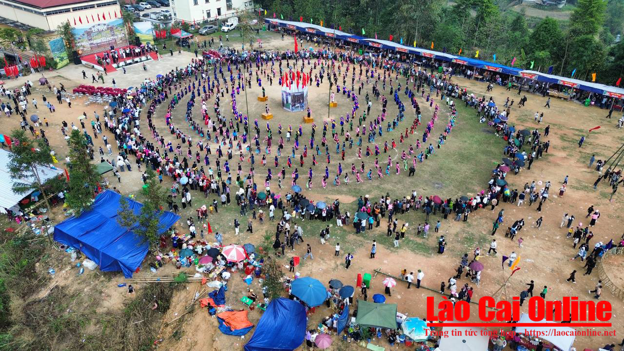 Lào Cai sẽ dành tối thiểu 2% ngân sách địa phương cho phát triển văn hóa vào năm 2030. Ảnh Du Kỷ