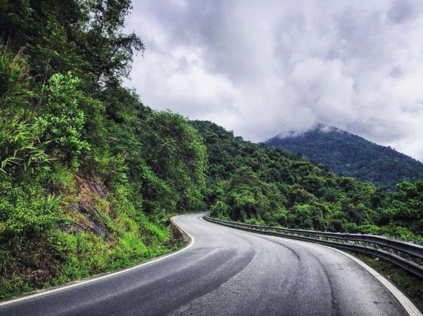 Đầu tư 40 tỉ đồng nâng cấp tuyến đường vùng cao xã Thượng Hà 2 Ảnh minh họa