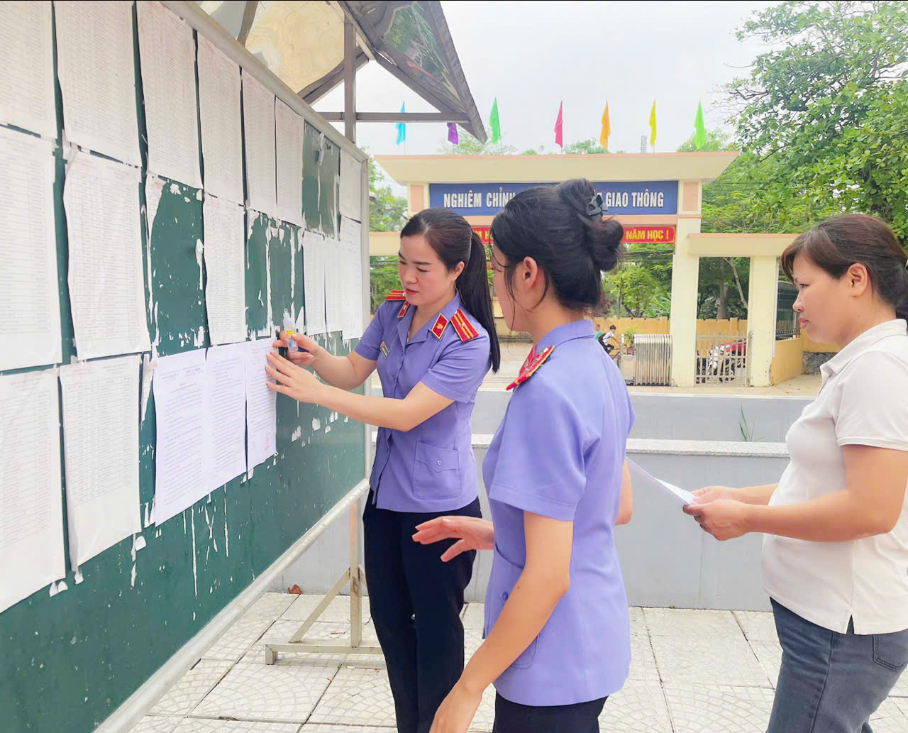 Thông tin tuyển sinh được niêm yết tại các trường