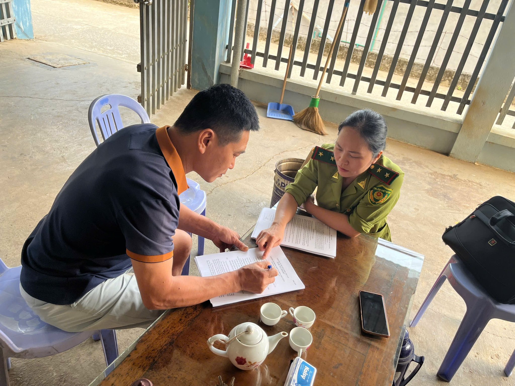 Báo động cấp V cháy rừng tại Gia Phú, tăng cường phòng ngừa 1 Công an xã Gia Phú tăng cường tuyên truyền, siết chặt phòng ngừa cháy rừng. Ảnh Công An Xã Gia Phú