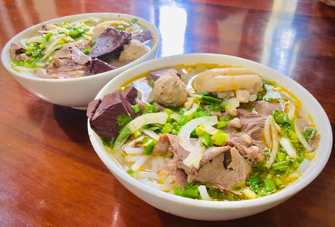 Bun Bo Hue Rs26566565