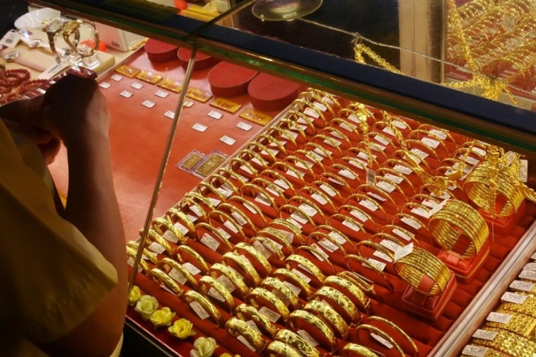 Giá Vàng Sáng 8/4: Vàng Trong Nước Tiếp Đà Giảm, Thị Trường Thế Giới Giằng Co 1 Giá vàng hôm nay