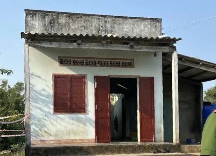 Điều Tra Vụ Nhiều Thi Thể Cháy Trong Căn Nhà Cấp 4 Ở Gia Lai, Người Dân Nói Nghe Tiếng Nổ Lớn 2 Ngôi nhà cấp 4, nơi xảy ra vụ việc đau lòng.