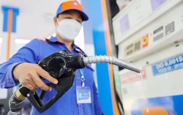 giam gia xang dau 10140655 19748336893791498555266 92573925084774918463385